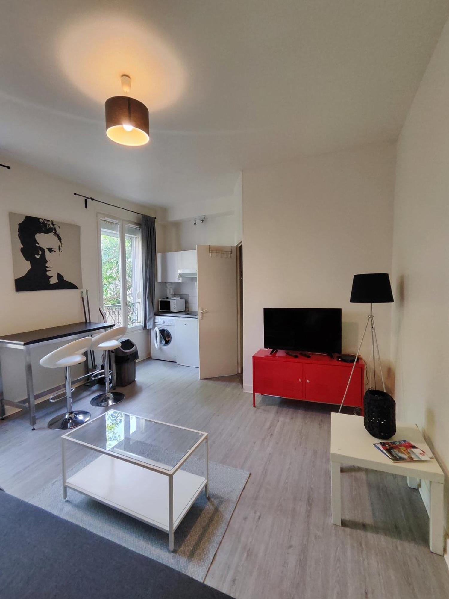 Charming Parisian Studio! Ivry-sur-Seine Bilik gambar