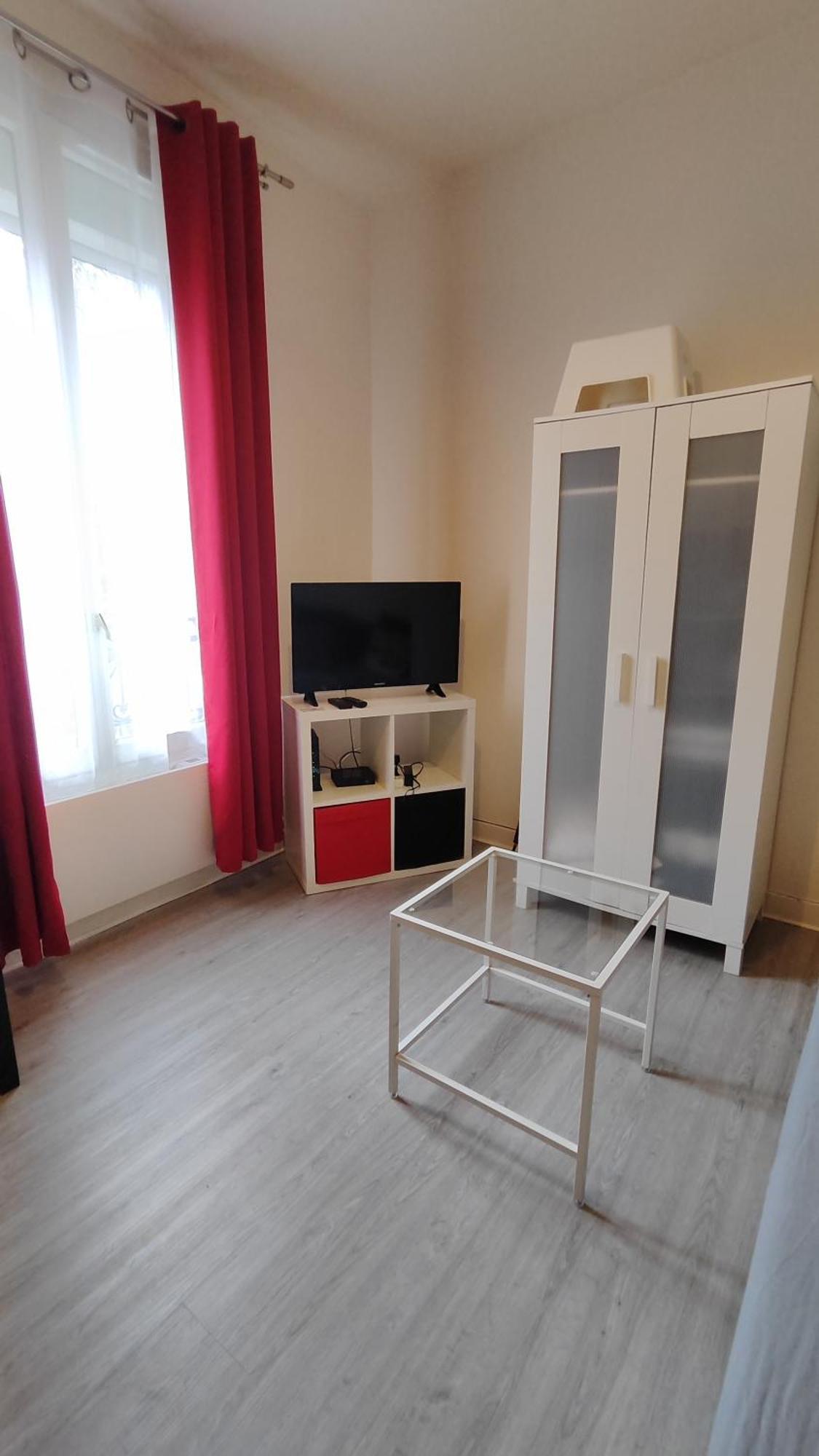 Charming Parisian Studio! Ivry-sur-Seine Bilik gambar